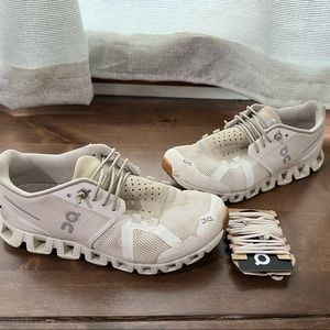 On Women Cloud Low Top Sneakers